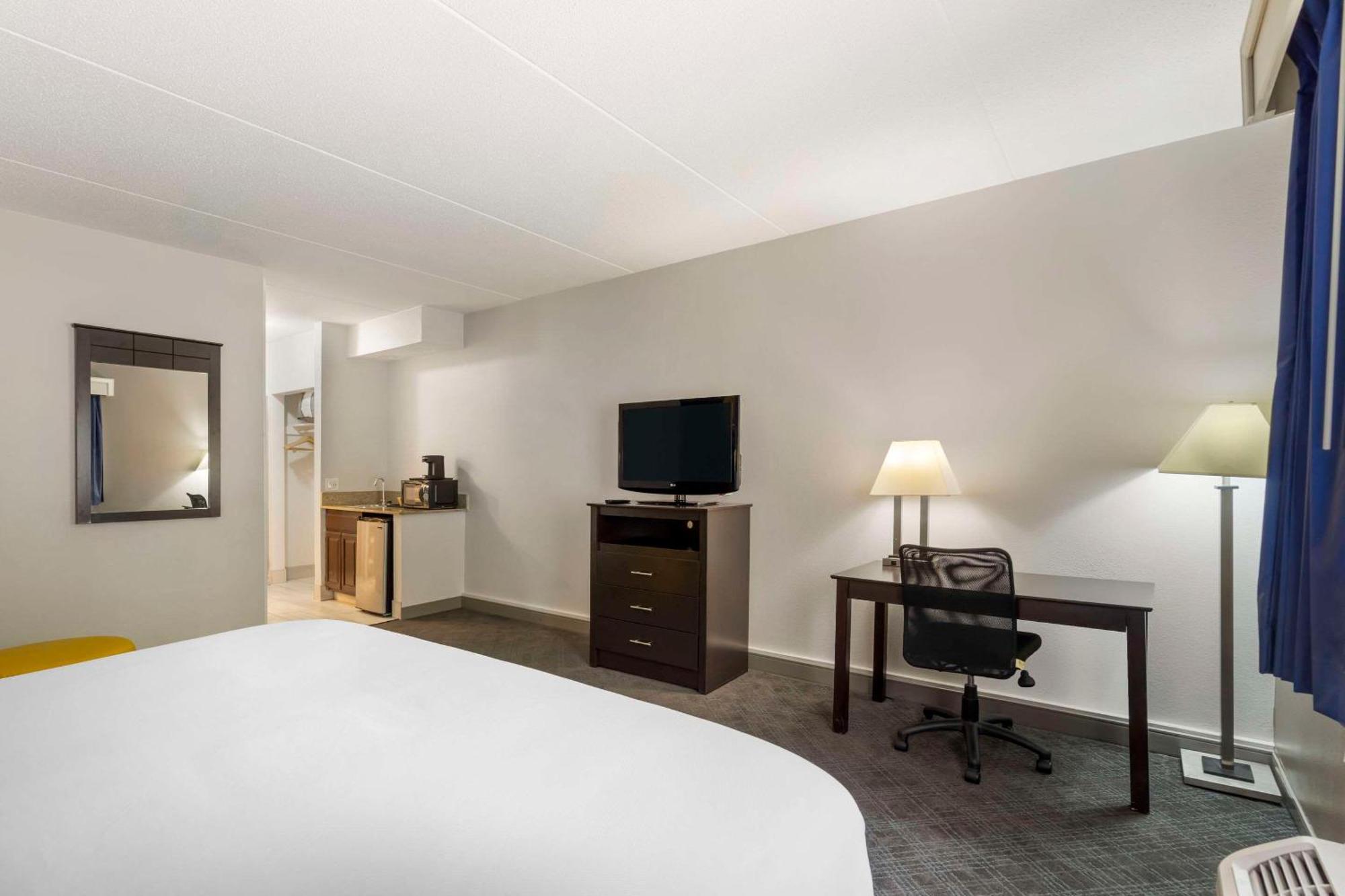 Comfort Inn & Suites Mundelein-Vernon Hills Esterno foto